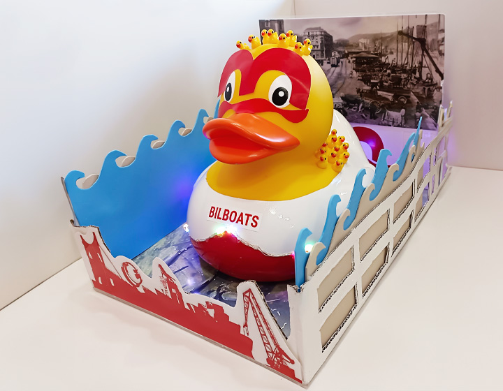 XXL duck of the WOPaton competition for companies and groups