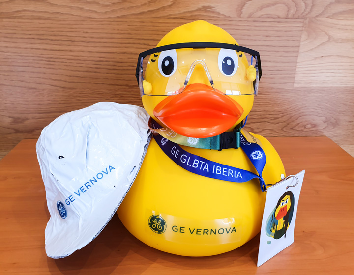 XXL duck of the WOPaton competition for companies and groups